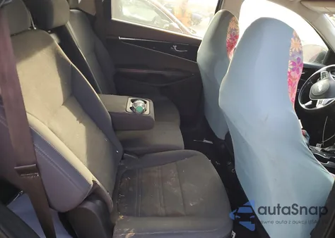 2019 Kia Sorento Lx z USA, uszkodzony, nr VIN 5XYPG4A55KG586381